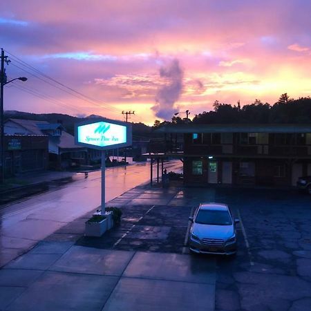 Spruce Pine Inn Εξωτερικό φωτογραφία