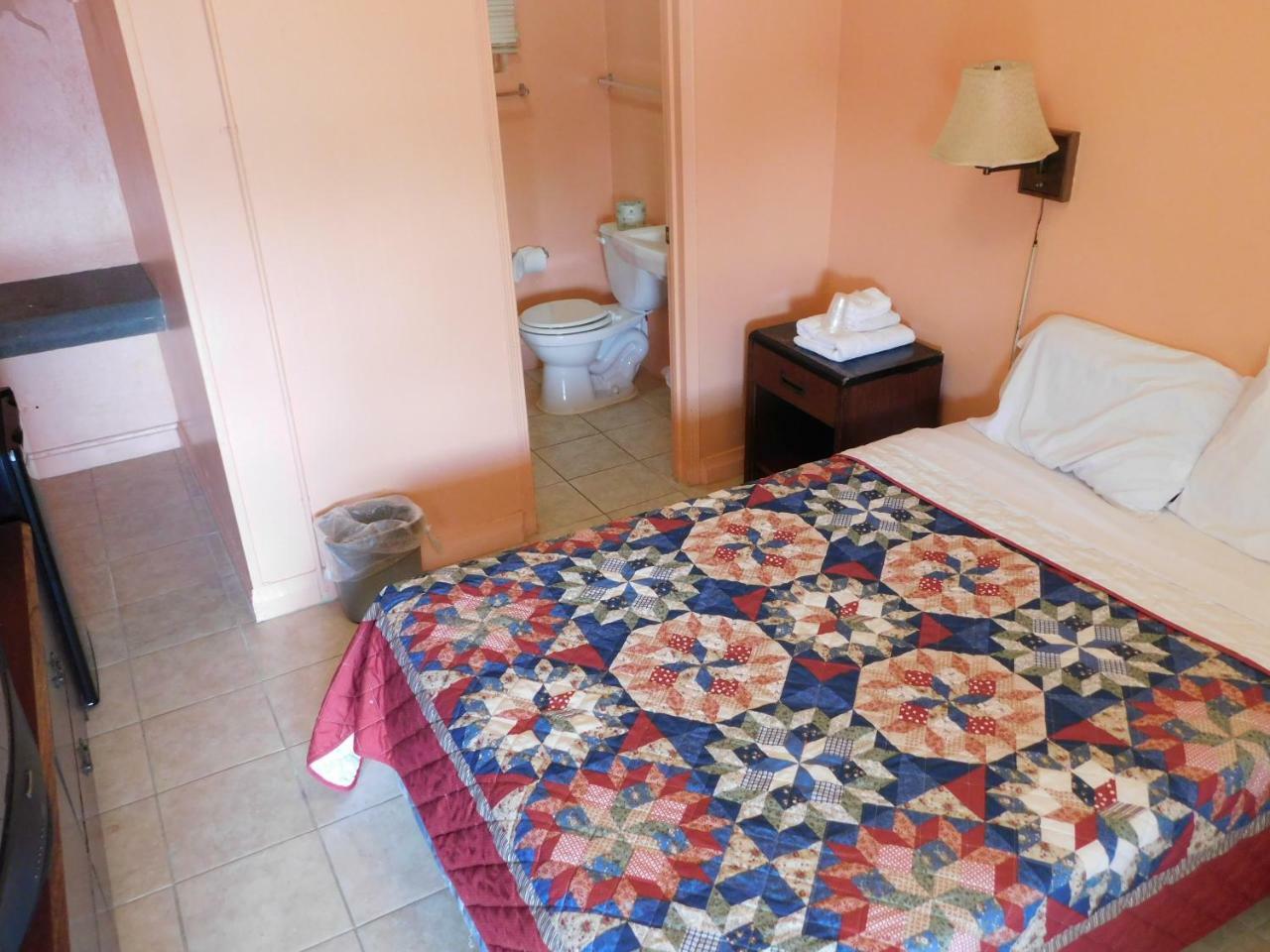 Spruce Pine Inn Εξωτερικό φωτογραφία