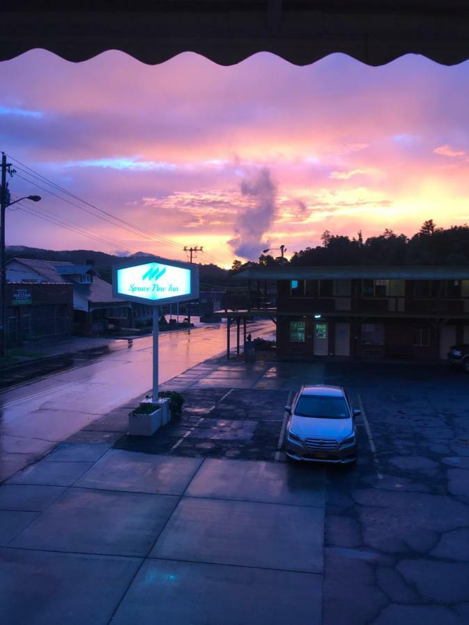 Spruce Pine Inn Εξωτερικό φωτογραφία